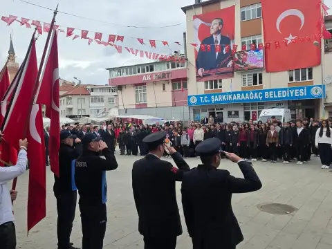 Cumhuriyet Bayramı'nda Çelenk Sunma Töreni