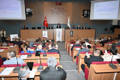 Ege Belediyeler Birliği Meclisi İzmir'de toplandı