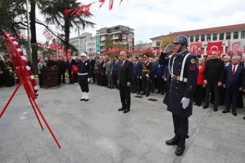 Akhisar’da Cumhuriyet Bayramı Törenleri Başladı