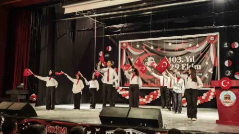 Zübeyde Hanım Huzurevi'nde Cumhuriyet Bayramı Coşkusu