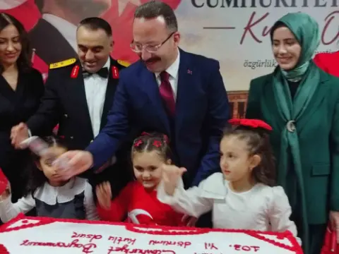 Hollanda'da 29 Ekim Cumhuriyet Bayramı dolayısıyla resepsiyon düzenlendi