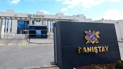 Üniversite öğrencilerine müjdeli karar: Disiplin cezalarının sicilden silinmesinin önü açıldı