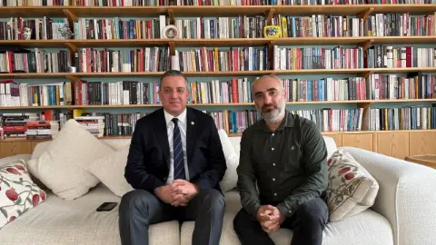 Ev hapsindeki gazeteci Saymaz, Barolar Birliği Başkanı Sağkan'a teşekkür etti