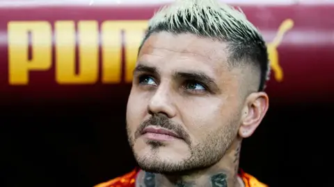 Mauro Icardi sezona bomba gibi giren takımla resmen görüşmelere başladı