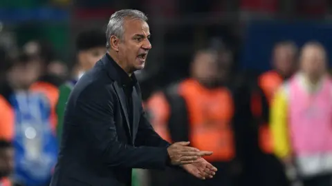 İsmail Kartal'dan Derbi Öncesi Motivasyon: Geçmişi Hatırlattı