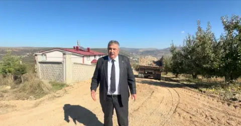 Bozkır Belediyesi tarımsal üretimin yoğun olduğu 2 kilometrelik Alan mevkii yolunda çalışma başlattı