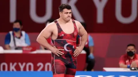 Rıza Kayaalp, Dünya Güreş Şampiyonası’na çeyrek finalde veda etti
