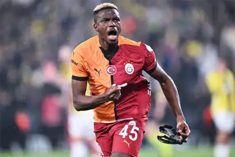 Osimhen Atletico Madrid’e mi gidecek?