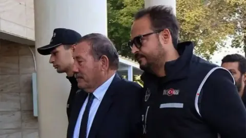Milas Belediye Başkanı Fevzi Topuz görevden uzaklaştırıldı