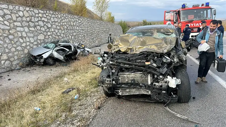 Alaca'da Çorum-Yozgat kara yolunda feci kaza: 4 ölü