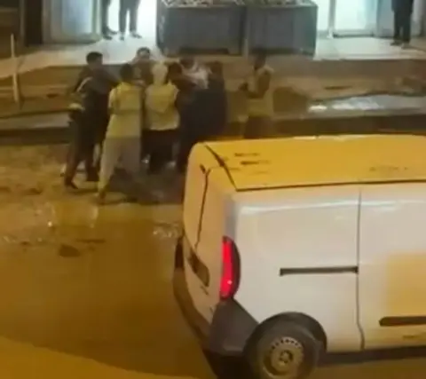 Polatlı'da kaldırım işçilerinin kavgası kamerada