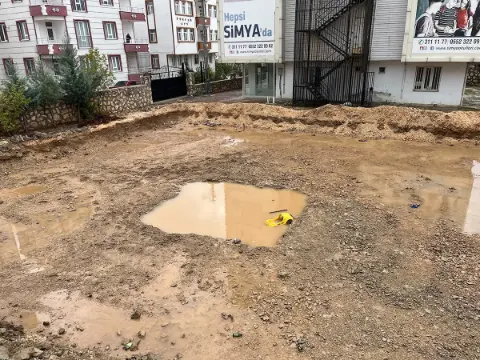 Su dolu çukura düşen 7 yaşındaki çocuk öldü