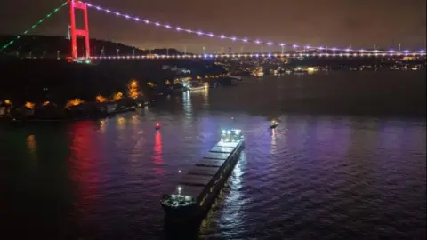 İstanbul Boğazı’nda gemi arızası
