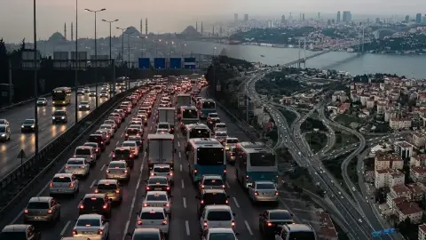 İstanbul'da sürücülere 29 Ekim uyarısı: O yollara kesinlikle girmeyin!