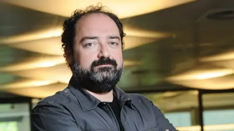 Nevzat Aydın'a "Çirkinler"den tehdit