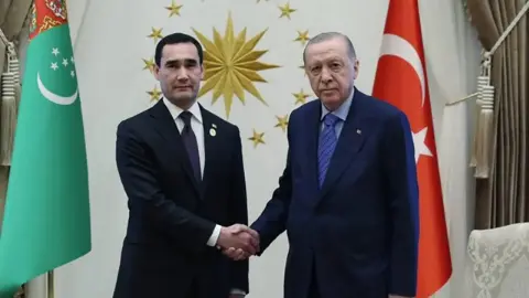 Cumhurbaaşkanı Erdoğan, Türkmenistan Devlet Başkanı Berdimuhammedov’u COP31 Liderler Zirvesi’ne davet etti