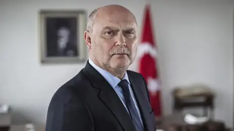 Genel Sekreter adayı Sinirlioğlu BM için reform ve barış hedeflerini açıkladı