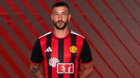 Eskişehirsporlu Ahmet Dereli Ameliyat Edildi ve Sezonu Kapattı