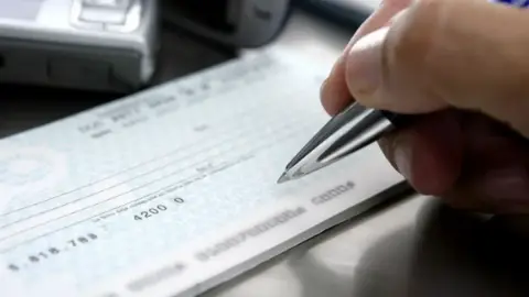 İzmir’de Karşılıksız Çek Tutarı 18,9 Milyar Liraya Çıktı