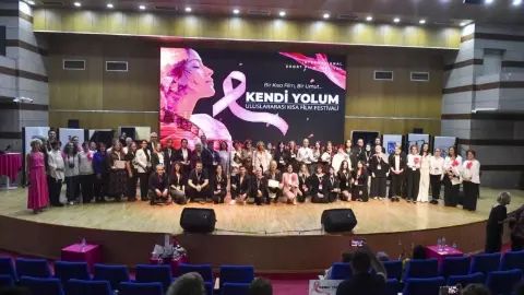 Sanatın Diliyle Meme Kanserinde Erken Tanı Farkındalığı