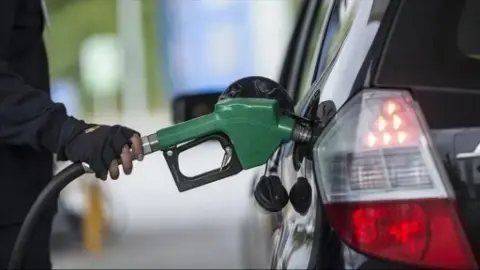 Akaryakıta 1 Kasım’da ÖTV Zammı: Motorin 100 TL Sınırını Geçiyor