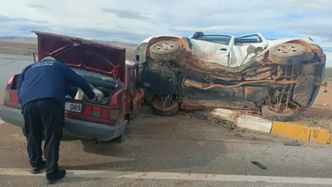 Karaman-Ereğli yolunda otomobiller çarpıştı: Biri ağır 2 yaralı