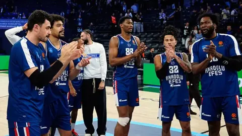 Anadolu Efes Avrupa’da 922. maçına Panathinaikos karşısında çıkıyor