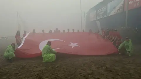 Alanya’daki Şampiyonada 200’ü Aşkın Öğrenci Cumhuriyeti Kutladı