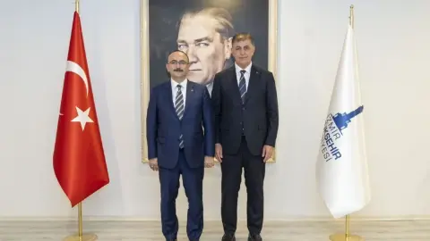 Cemil Tugay ile Ahmet Gülşen İzmir’in ulaşım projelerini görüştü