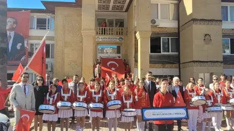Mahmutlar’da 12 yıl sonra Cumhuriyet yürüyüşü: Muhtardan söz geldi