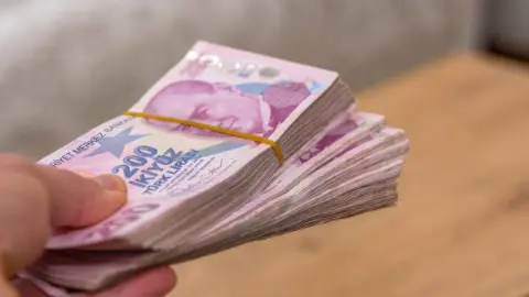Emekliye Kademeli Destek Paketi Yıl Sonunda Meclis’e Geliyor