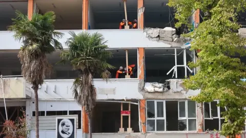 Buca'da Deprem Tatbikatı: BUCAKUT Enkazdan Kurtarma Yaptı