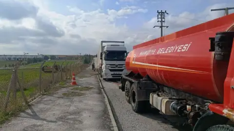 Mahmudiye Belediyesi Seyitgazi Boru Hattı Çalışmasını Destekliyor