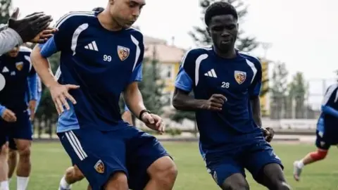 Kayserispor liderlik koltuğunu korumak için İstanbul’a uçtu