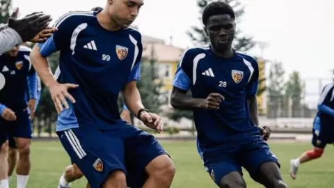 Kayserispor liderlik koltuğunu korumak için İstanbul’a uçtu