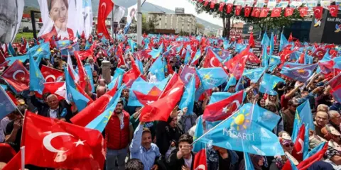 İyi Parti’de “kol kola krizi” büyüyor: Erhan Usta itirazında ısrarcı