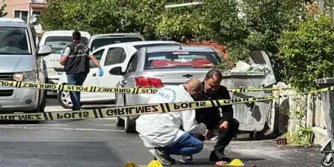 Eşini tabanca ile öldürüp, intihara kalkıştı