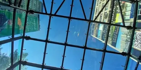 Ankara’da metro çıkışlarına koruyucu üst örtü yapılıyor