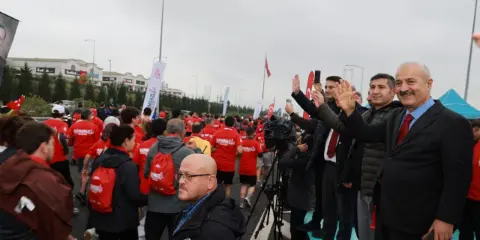 Büyükgöz, Koşunun Başlangıcına Katıldı