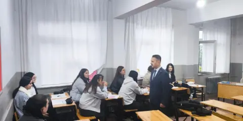 Vali Aktaş’tan Lise Ziyareti