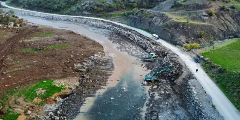 Hakkari’de taşkın riskine karşı önlem alınıyor