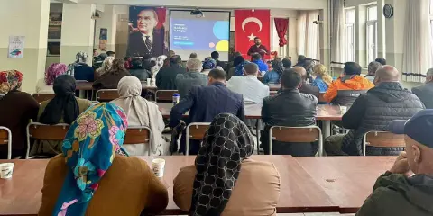 Hakkari’de velilere aile içi iletişim ve dijital bağımlılık semineri