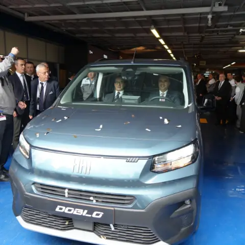 Fiat Doblo 3 yıl sonra Bursa'ya döndü! K9 üretimi yeniden başladı