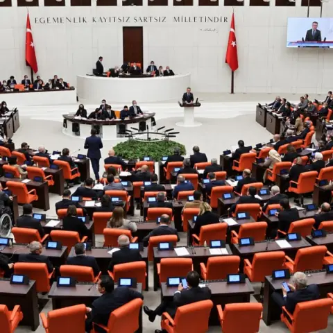 Mekke Savunma Anlaşması komisyonda kabul edildi