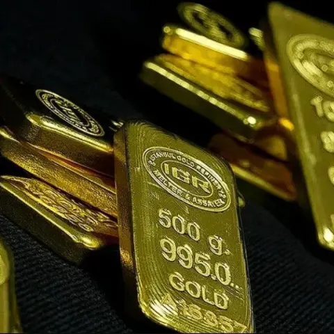 Altın fiyatları 4 bin doların altına düşer mi? Uluslararası yatırım bankası iki senaryoyu açıkladı