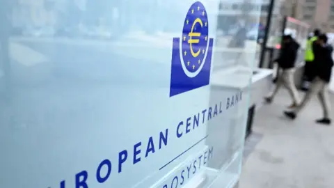 Avrupa Merkez Bankası faiz kararı için geri sayım: Ekonomistler ne bekliyor?