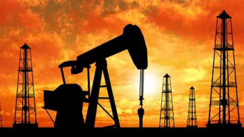 UBS Brent petrol tahminini yükseltti: Yıl sonunda 110 dolar beklentisi