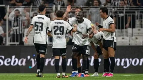 Beşiktaş-Başakşehir maçı ne zaman, saat kaçta? Siyah-beyazlılarda 3 eksik