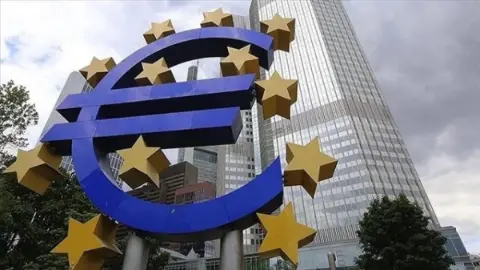 ECB'den 29 Ekim'de Faiz Sabitleme Beklentisi: Gözler Aralık Ayında