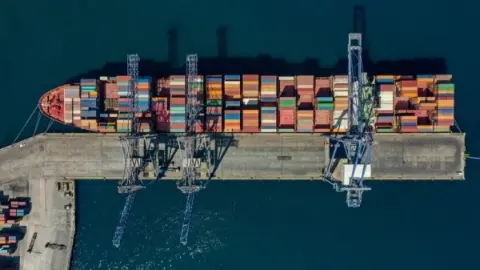 2027 bütçesinde dış ticaret vergi geliri hesaplandı: 3.4 trilyon lirayı aşacak